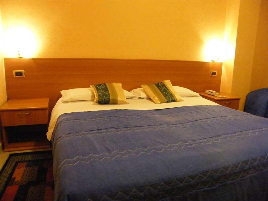 Hotel Residence Memmina Frosinone Værelse billede