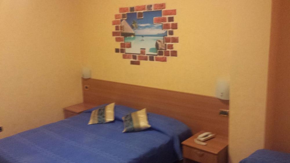 Hotel Residence Memmina Frosinone Eksteriør billede