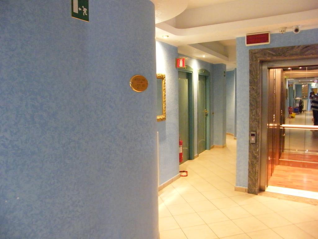 Hotel Residence Memmina Frosinone Eksteriør billede