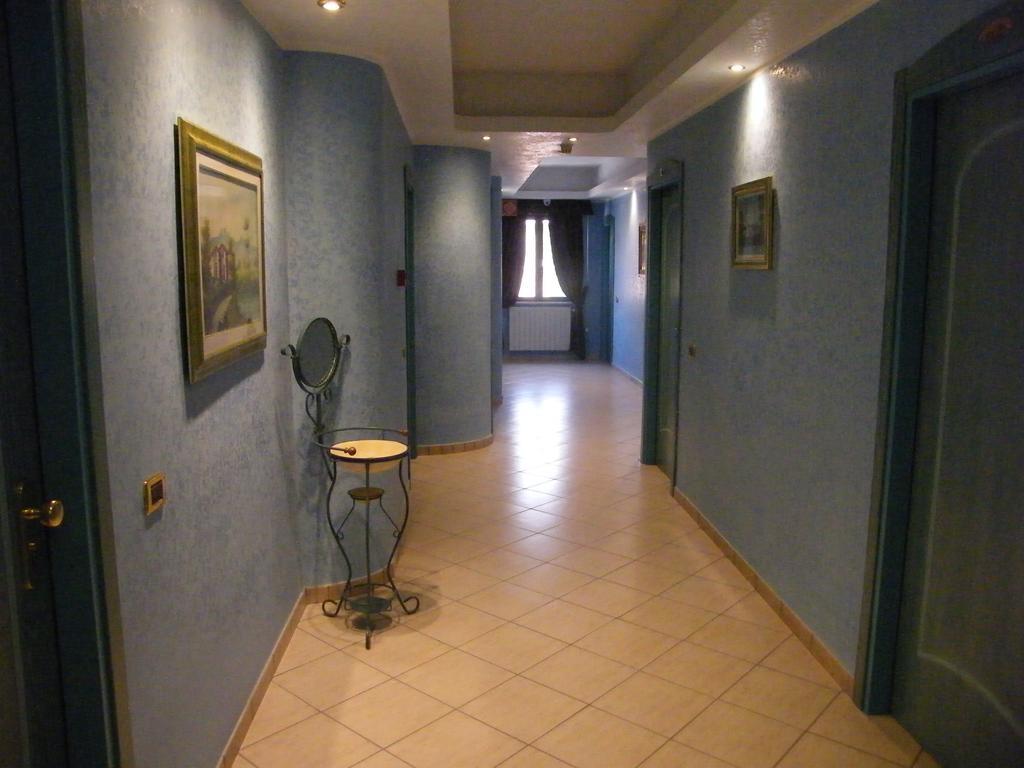 Hotel Residence Memmina Frosinone Eksteriør billede